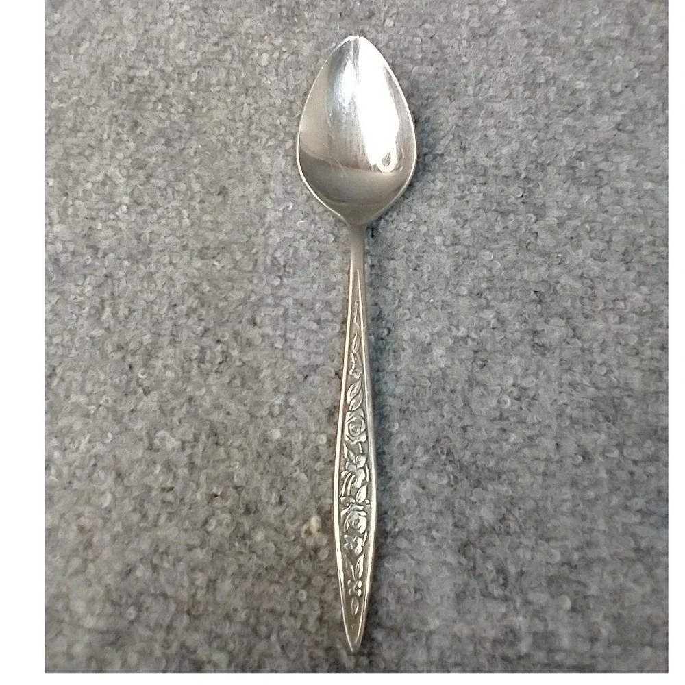 Ekco Eterna Santiago Tablespoon Stainless‎ Steel Floral Rose Pattern 6 Inch
